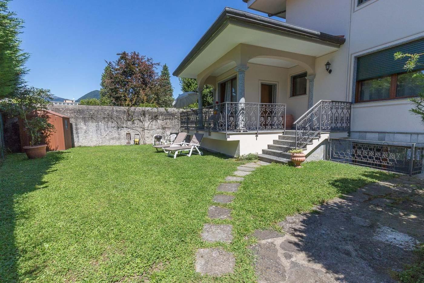 La Petite Dame - Lake Maggiore - 100 M From The Lake Вербания Экстерьер фото