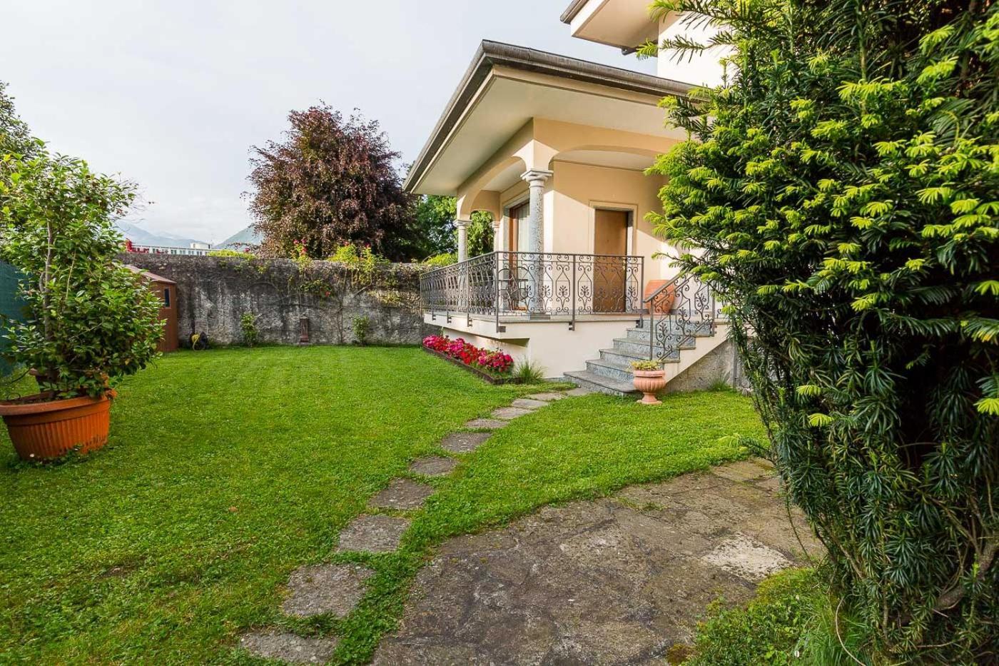 La Petite Dame - Lake Maggiore - 100 M From The Lake Вербания Экстерьер фото